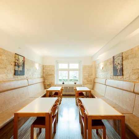 Hotel Pension Dahlem เบอร์ลิน ภายนอก รูปภาพ