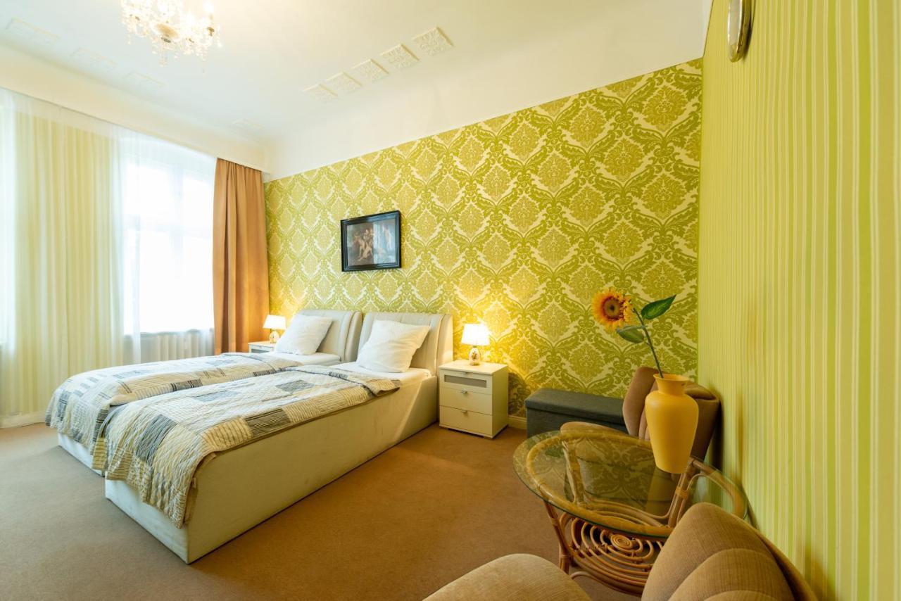 Hotel Pension Dahlem เบอร์ลิน ภายนอก รูปภาพ