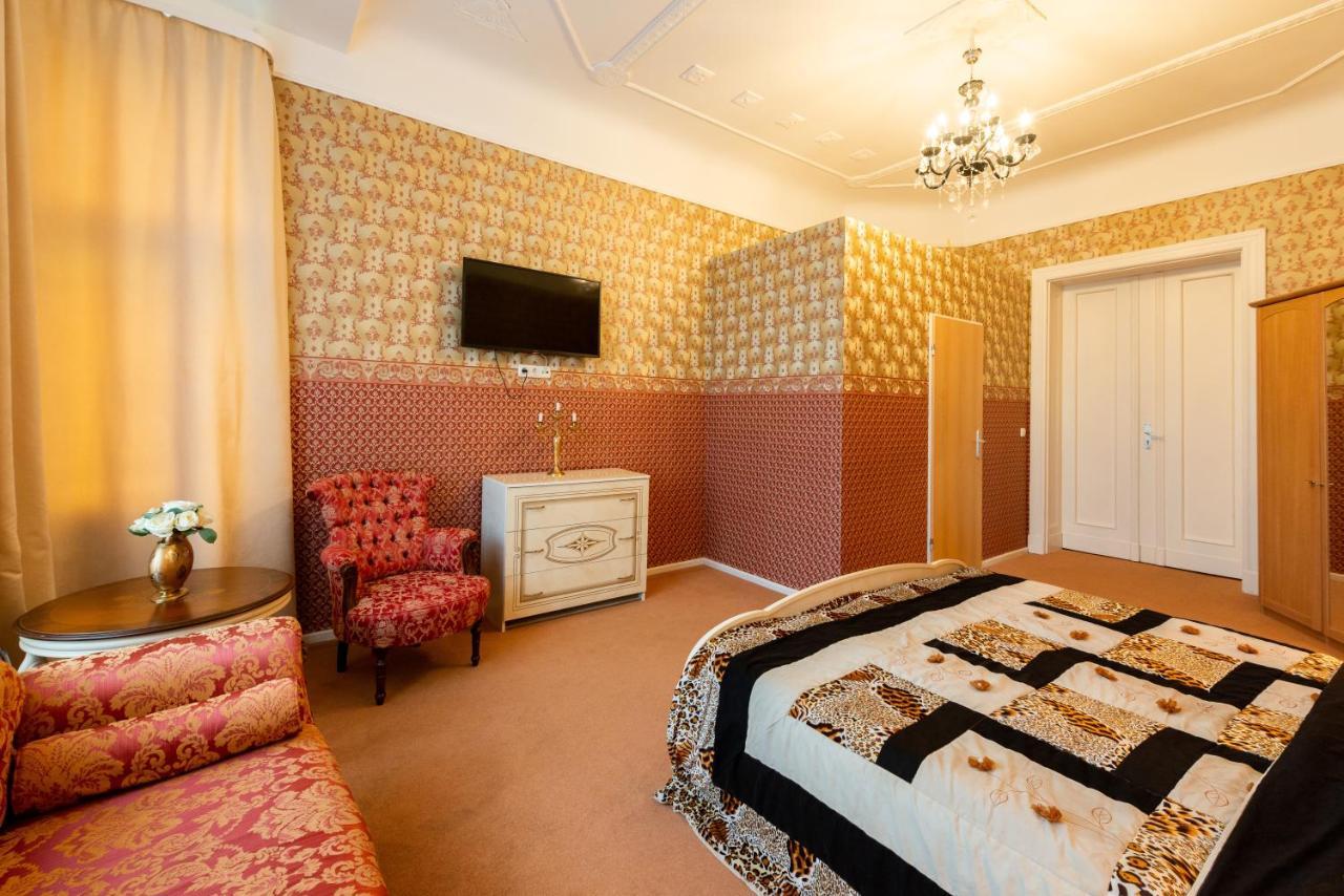 Hotel Pension Dahlem เบอร์ลิน ภายนอก รูปภาพ